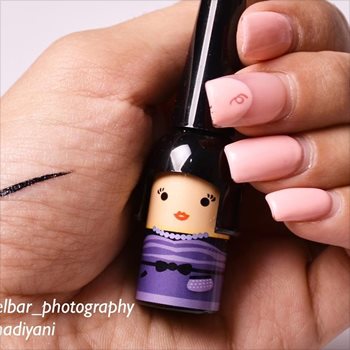 خط چشم نمدی خانواده شوشانگMISS CORINA